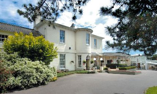 Gunton-Hall-Half-Board-Accommodation
