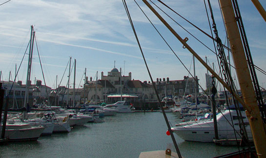 Norfolk-and-Suffolk-Yacht-Club