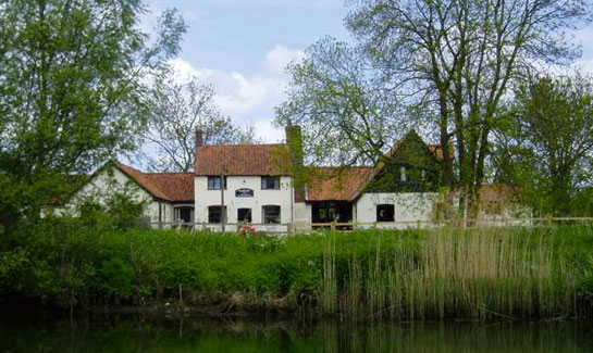 The-Geldeston-Locks-Inn-Lowestoft